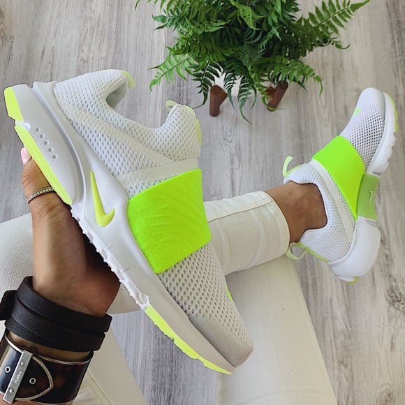 Nike Shoes - Nike presto extreme sneakers